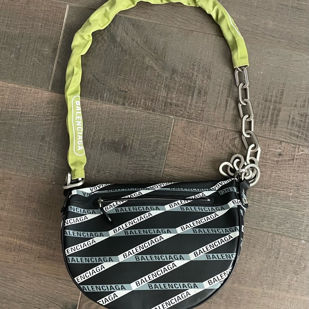 SALE!!! Balenciaga Souvenir Logo Belt Bag - 100% AUTHENTIC!!! - Picture 4 of 10